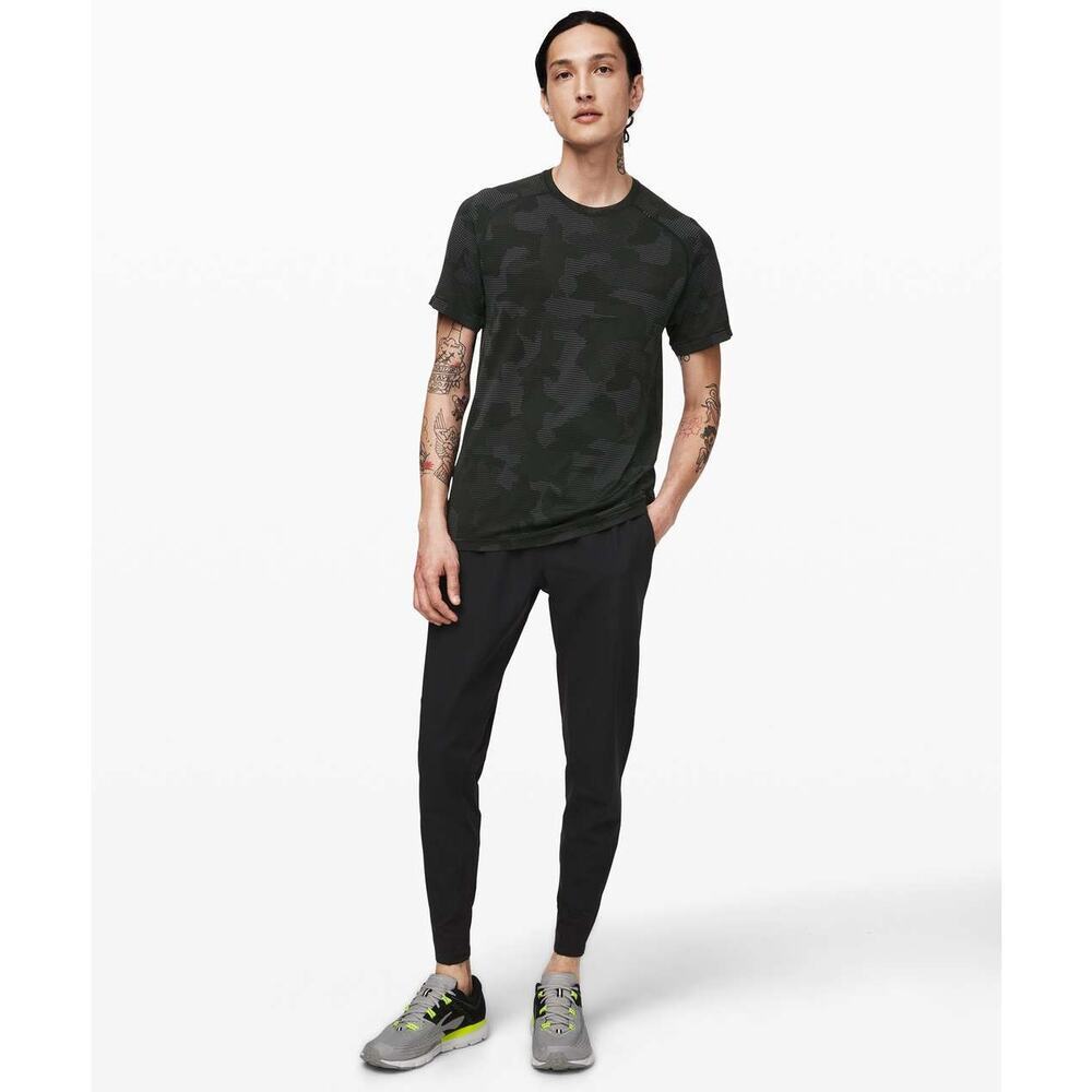 Lululemon Men's Metal Vent Tech Short Sleeve Geo Camo Size Small - Picture 10 of 10